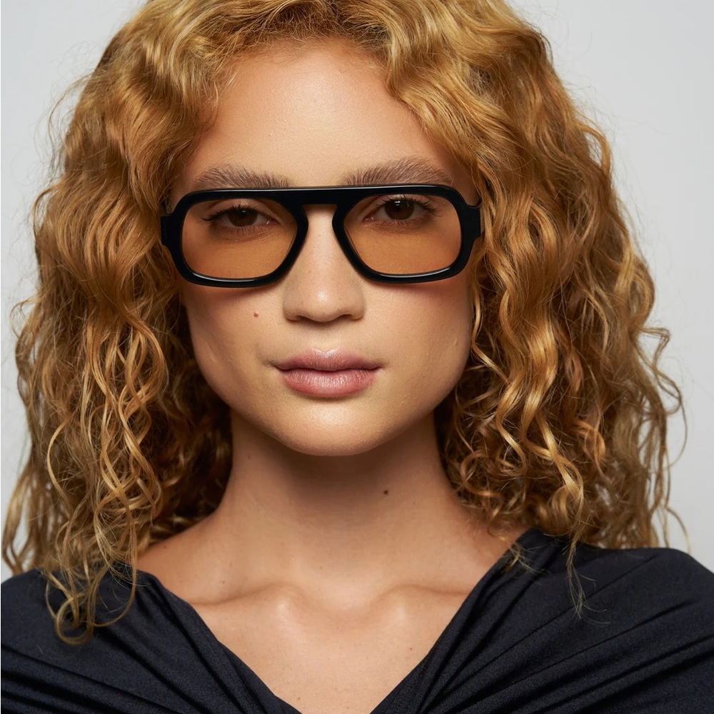 Elisa Johnson | JANE MINI IN GLOSS BLACK